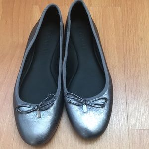 Coach metallic silver leather ballet flats, size 7